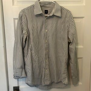 GAP Men’s tan, white, and blue plaid dress shirt in size S. In good condition